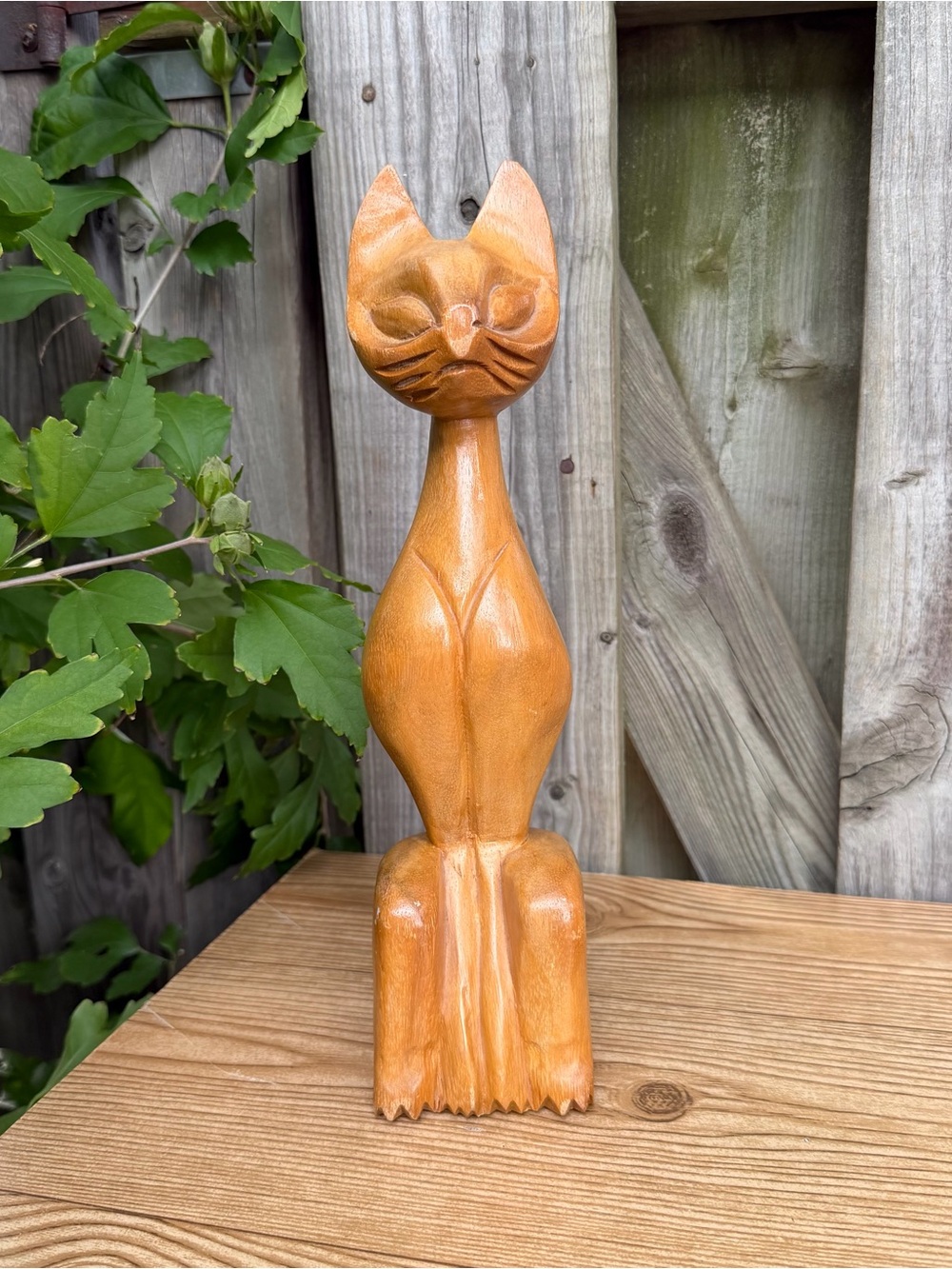 Hand Carved Monkey Pod Cat Alii Woods Honolulu Made in Philippines Statue Figure